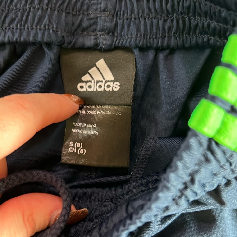 Shorts - Picture 2 of 3